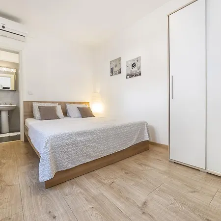 Apartments Tonka Centar Vodice Exterior photo