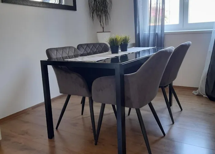 Apartments Tonka Centar
